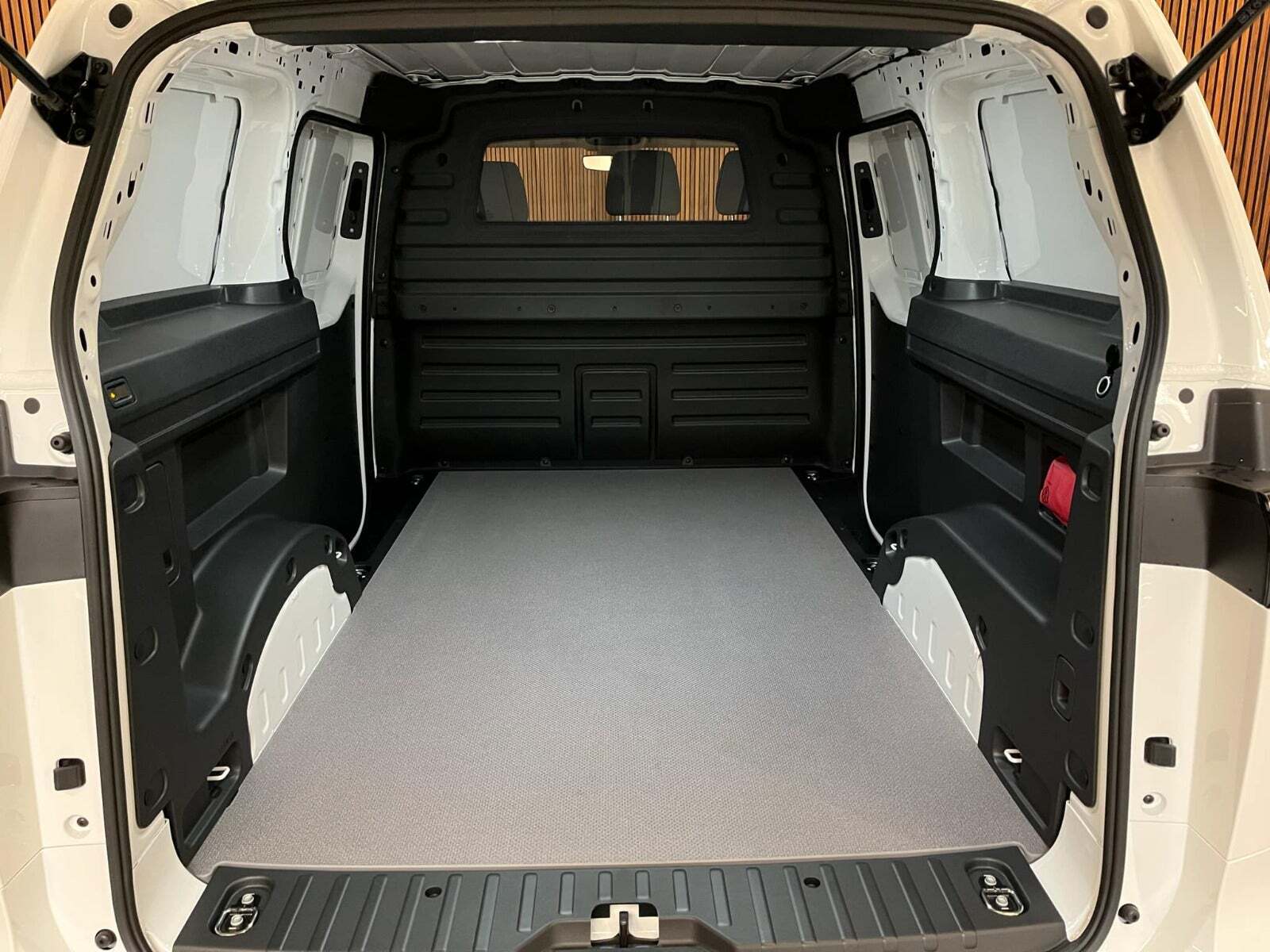 VW ID.Buzz 79 Cargo Comfort+