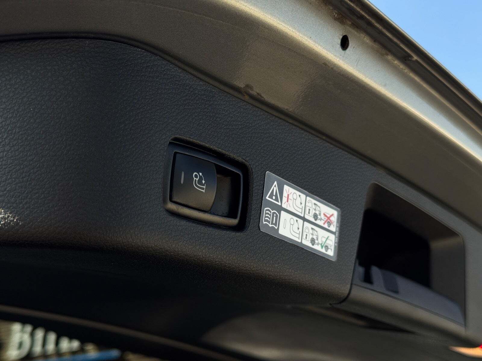 Grå Mercedes ML350 fra 2014