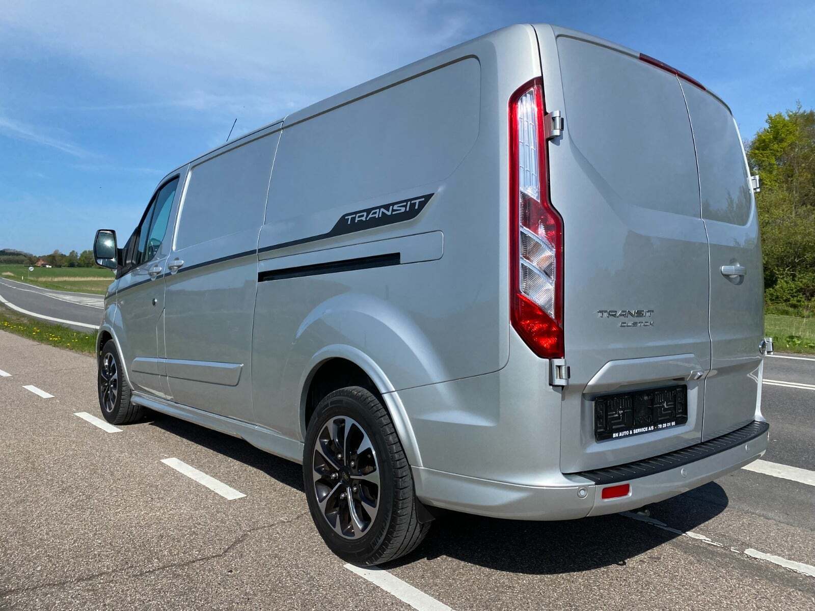 Ford Transit Custom 320L 2,0 TDCi 185 Sport aut.