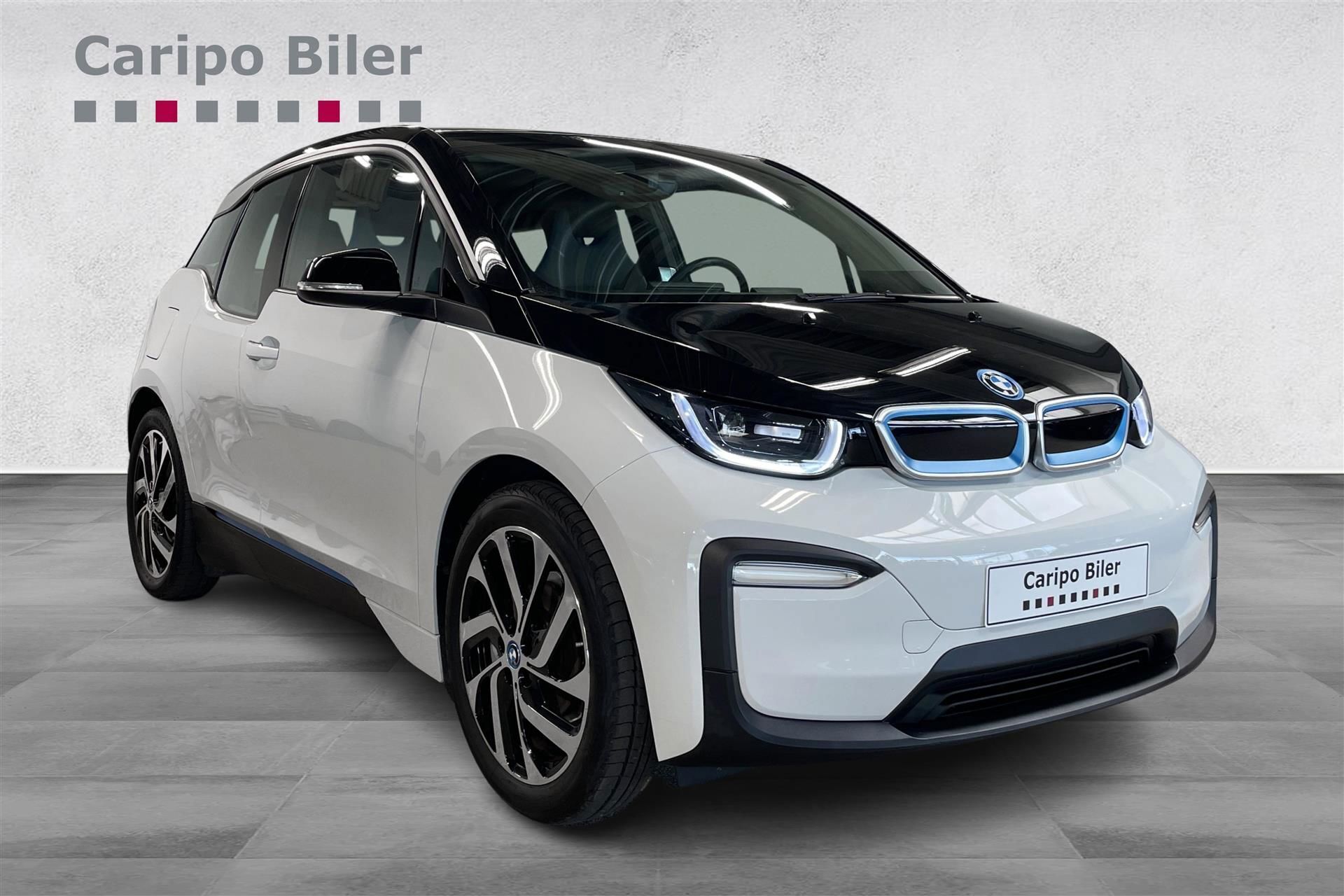 Hvid BMW i3 fra 2021 set udefra