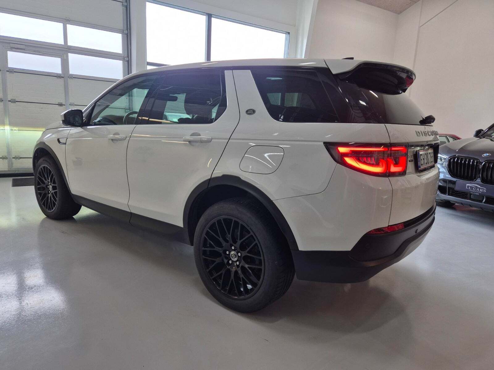 Sort Land Rover Discovery Sport fra 2021