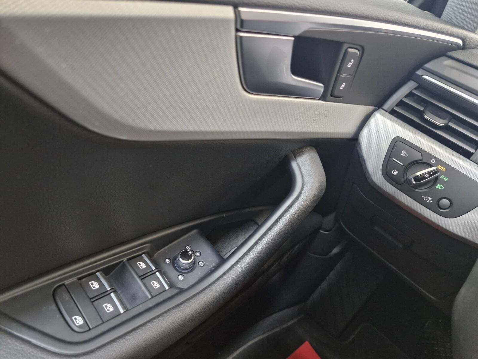 Grå Audi A5 fra 2018