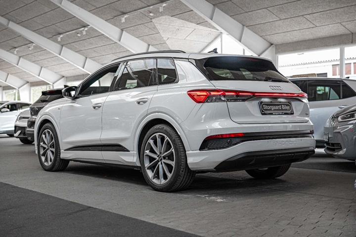 Hvid Audi Q4 e-tron fra 2022