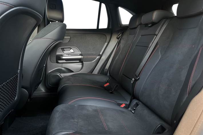 Grå Mercedes EQA 250+ fra 2024