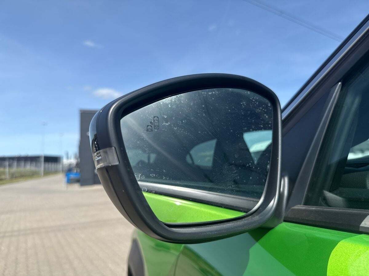 Grøn Opel Mokka-e fra 2022