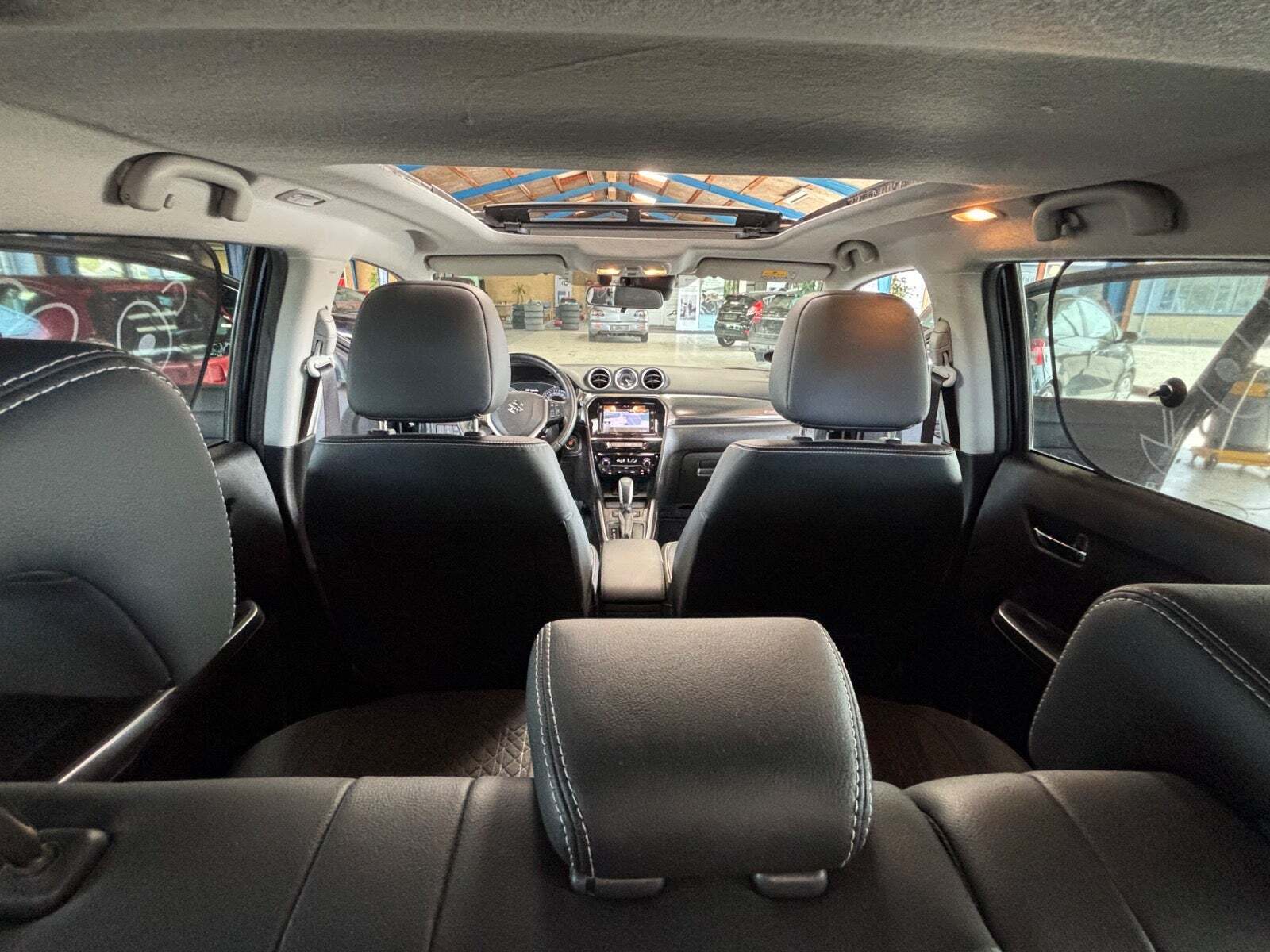 Sort Suzuki Vitara fra 2018