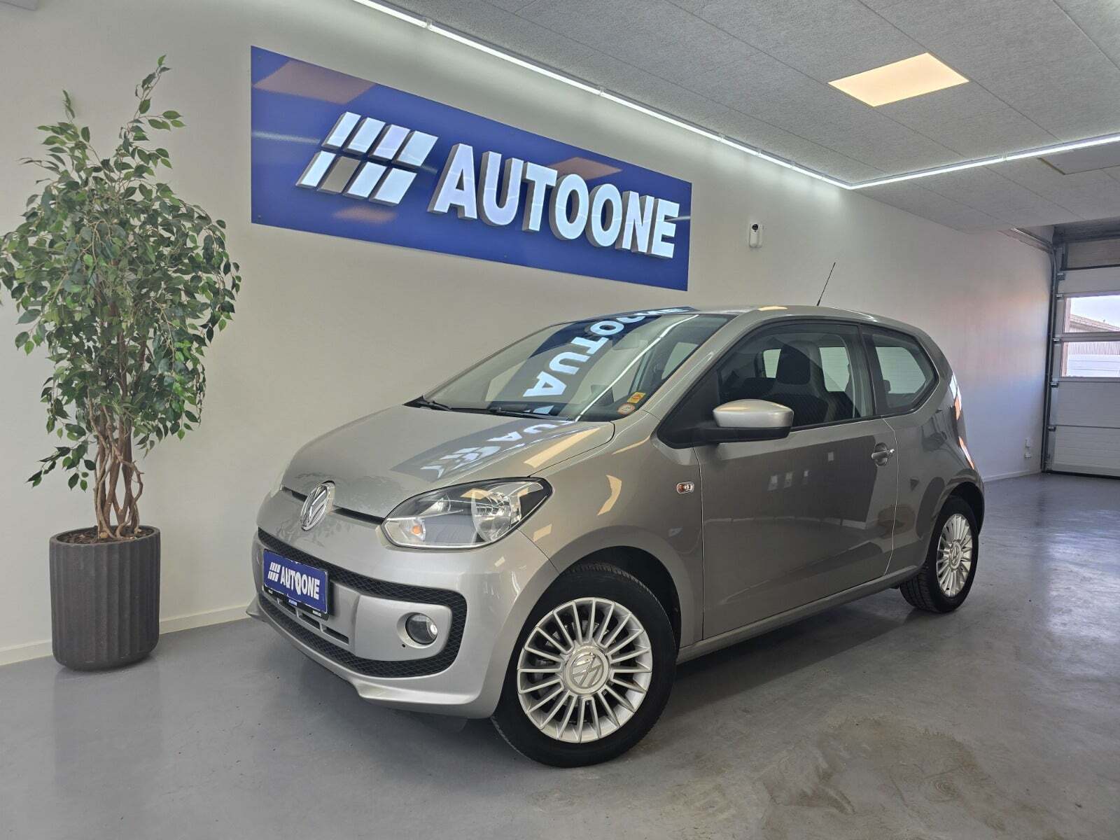 Sølv VW UP! fra 2013