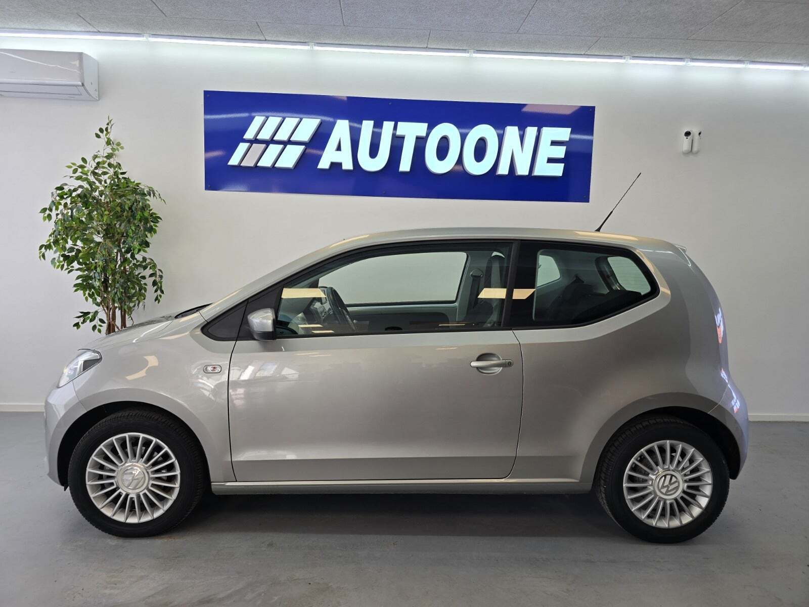 Sølv VW UP! fra 2013