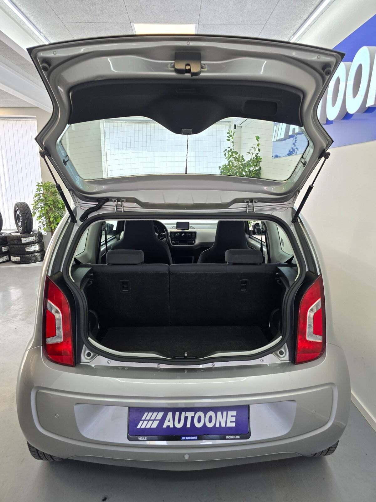 Sølv VW UP! fra 2013