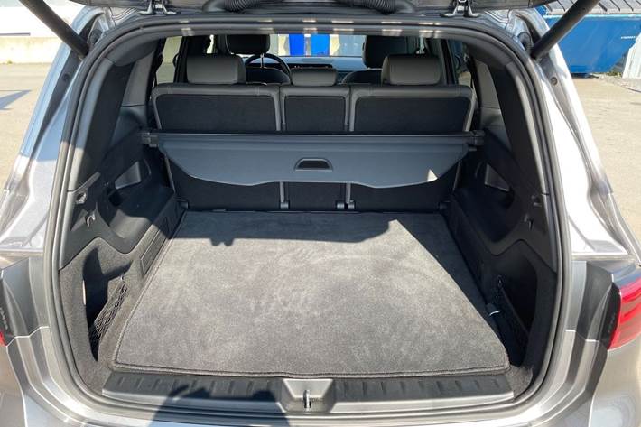 Grå Mercedes EQB250+ fra 2024