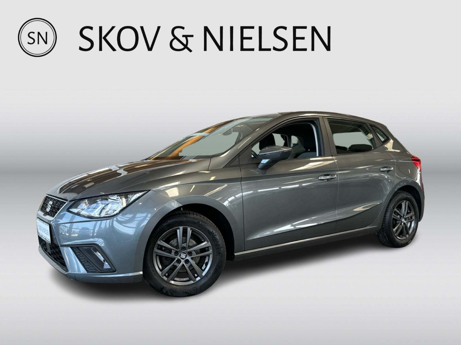 Grå Seat Ibiza fra 2018 set udefra