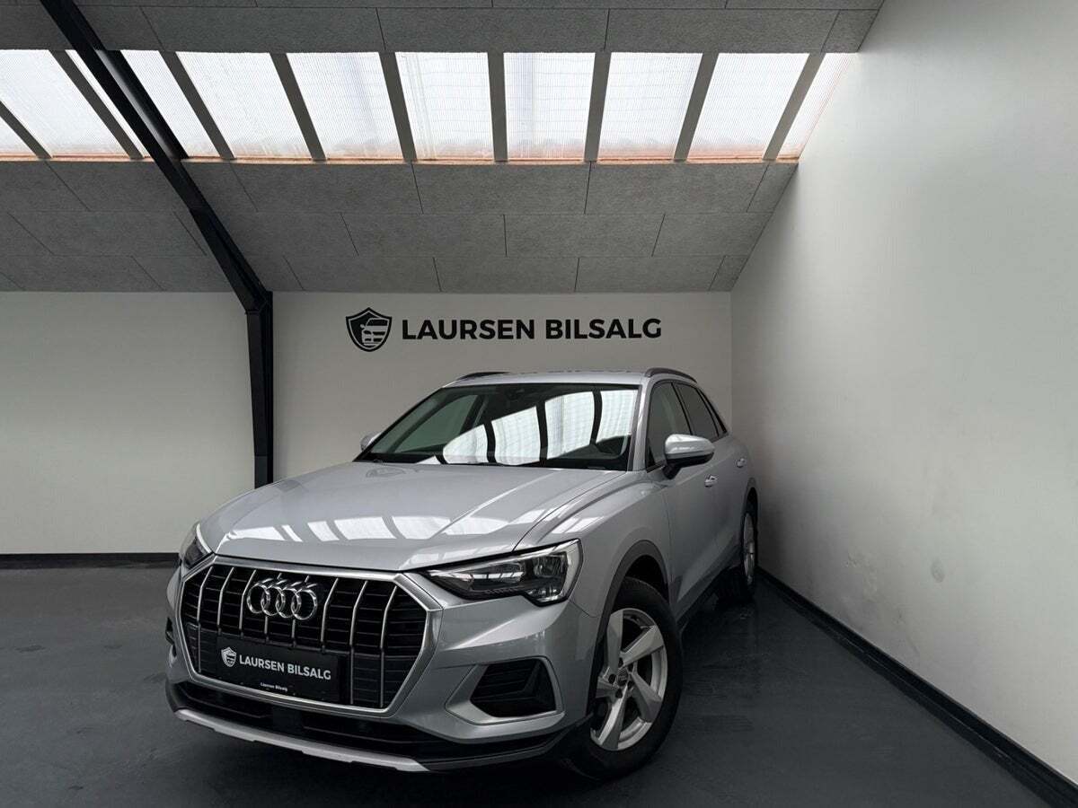 Grå Audi Q3 fra 2019