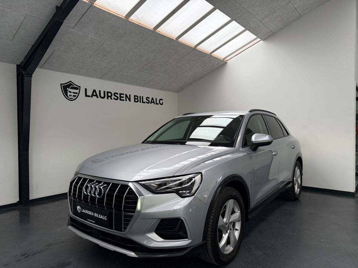 Grå Audi Q3 fra 2019