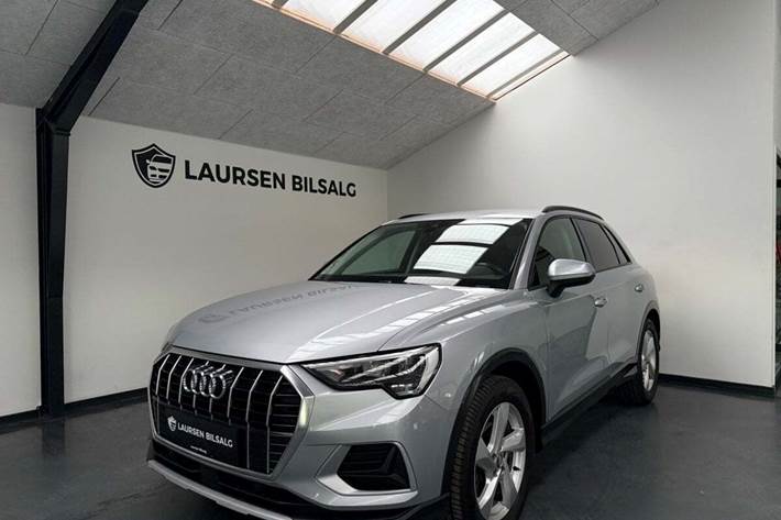 Grå Audi Q3 fra 2019