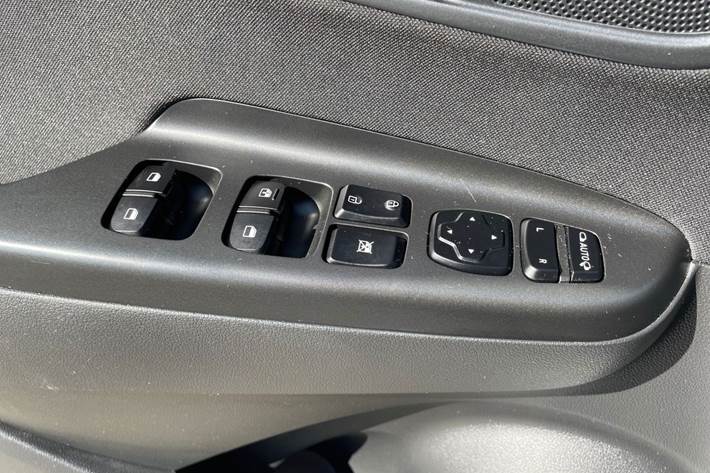 Hvid Hyundai Kona fra 2021