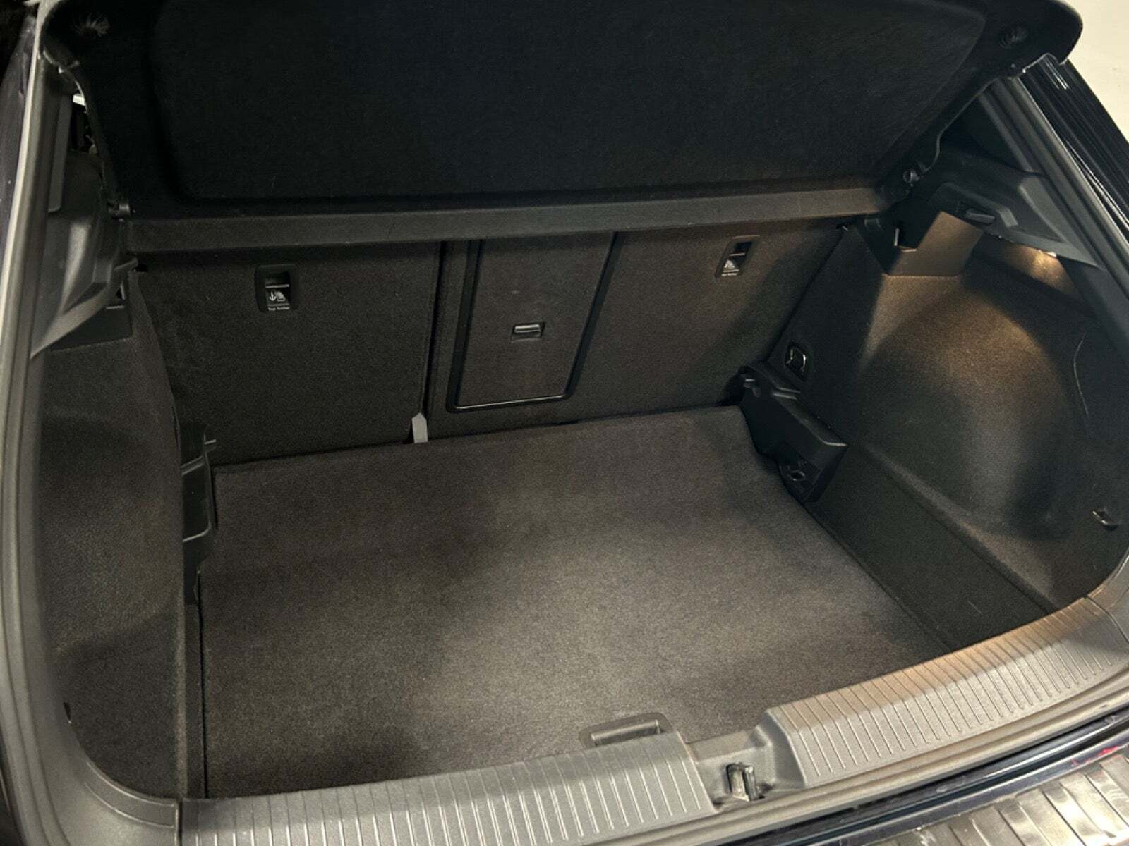 Sort VW T-Roc fra 2019