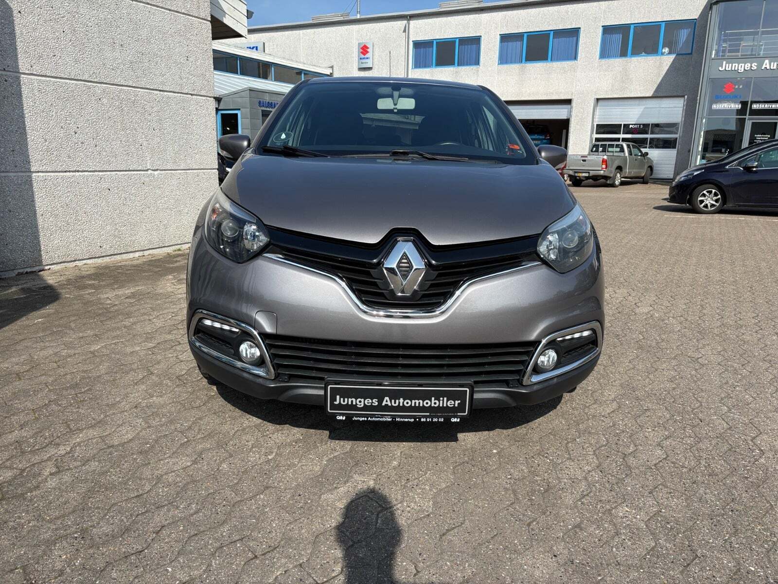 Grå Renault Captur fra 2014