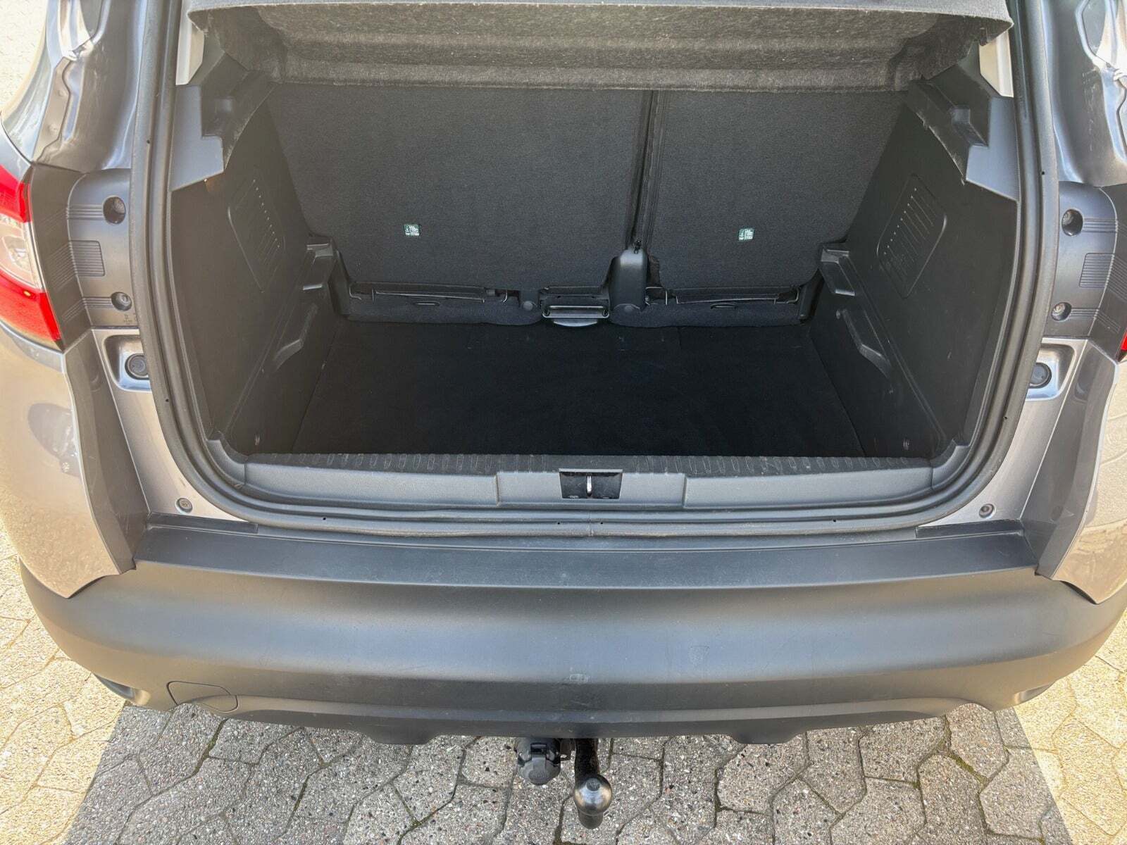 Grå Renault Captur fra 2014