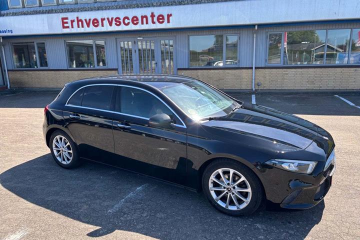 Sort Mercedes A180 d fra 2018