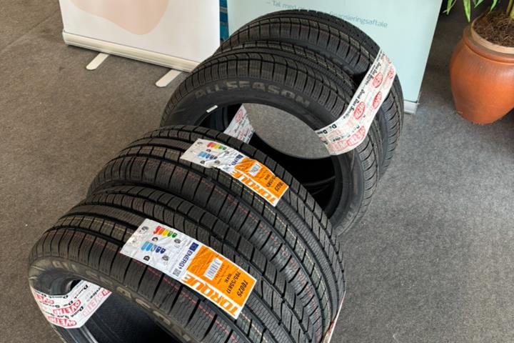 Sort Mercedes A180 d fra 2018 set udefra