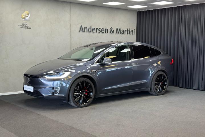 Grå Tesla Model X fra 2019