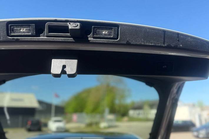 Hvid Cupra Tavascan fra 2025