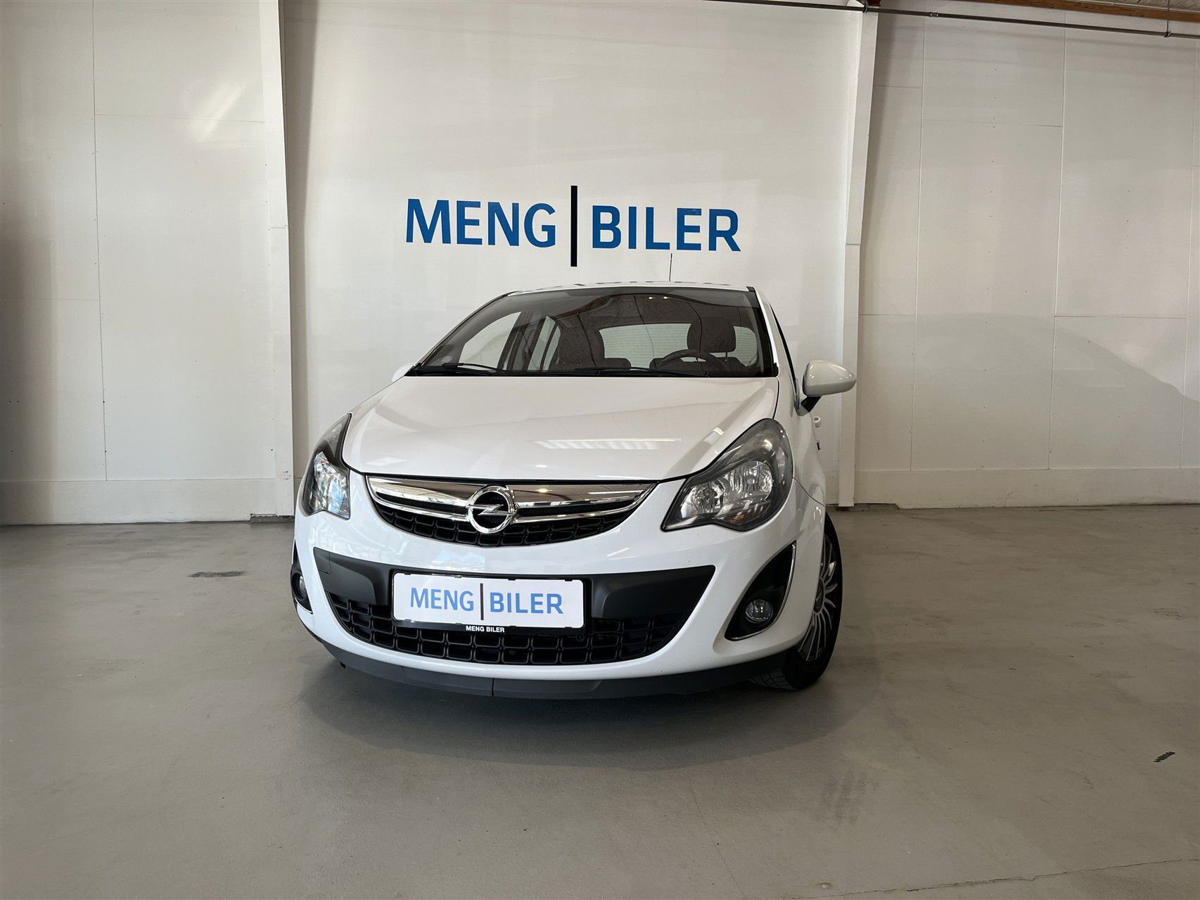 Hvid Opel Corsa fra 2014