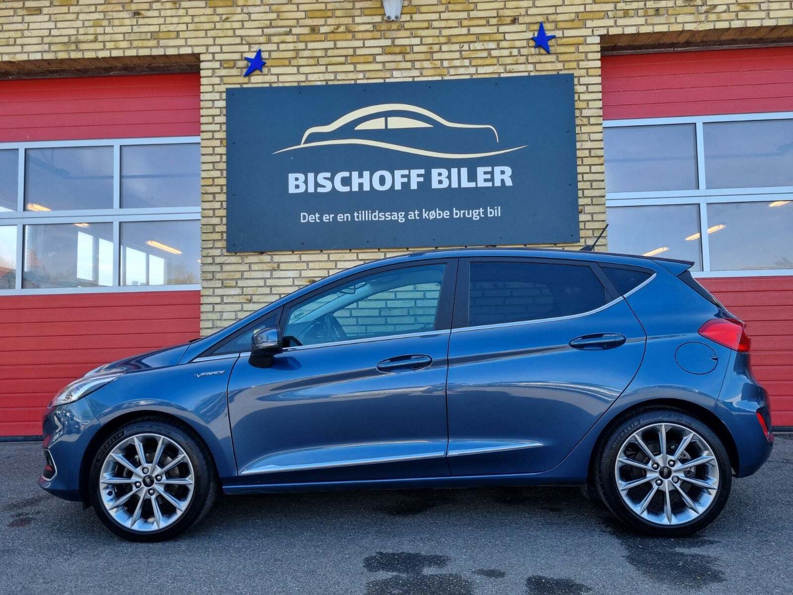 Blå Ford Fiesta fra 2019