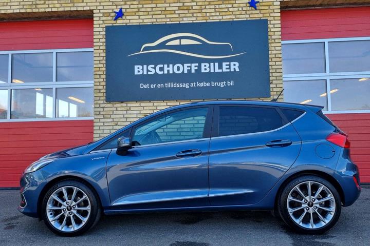 Blå Ford Fiesta fra 2019