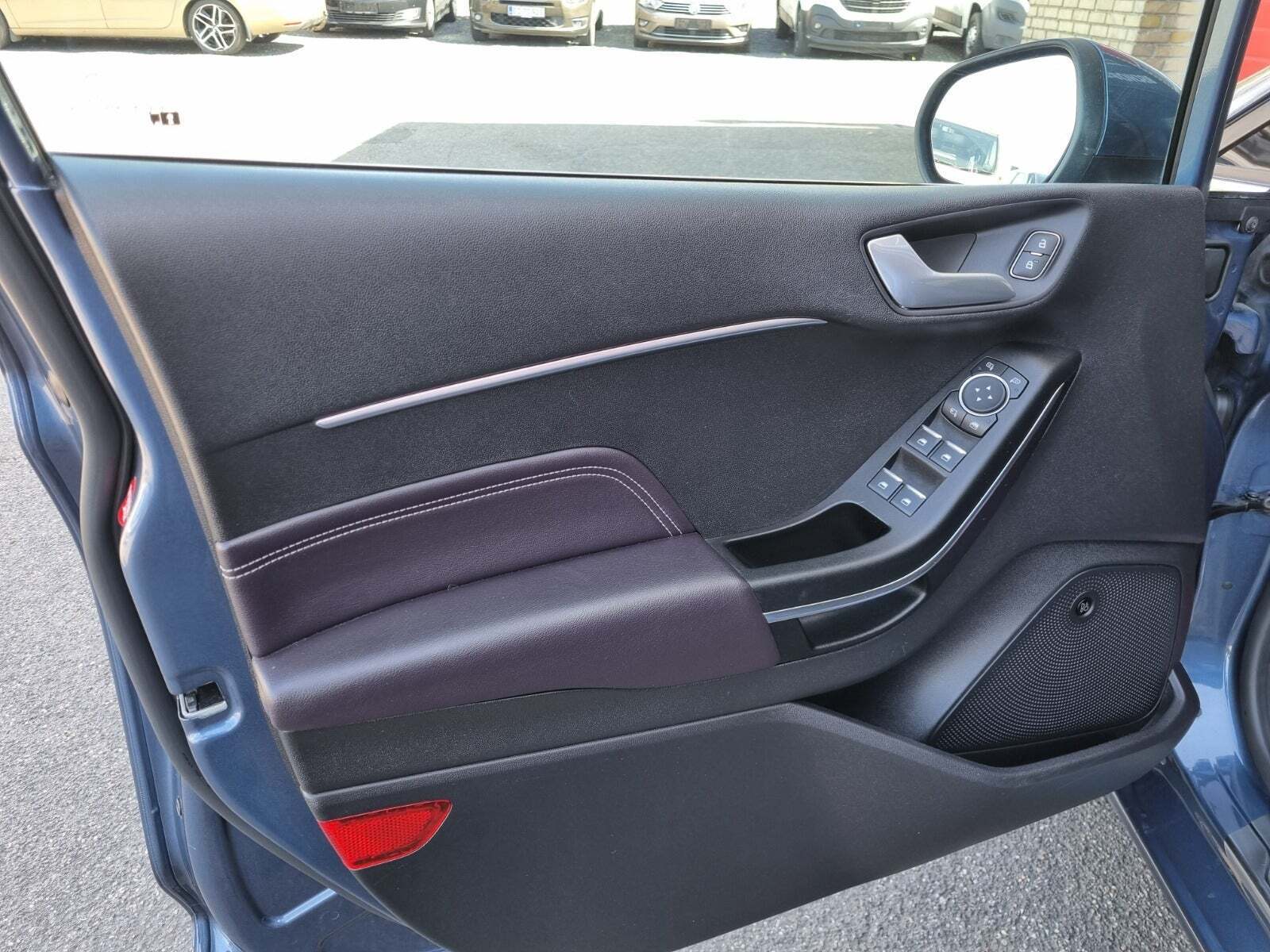 Blå Ford Fiesta fra 2019