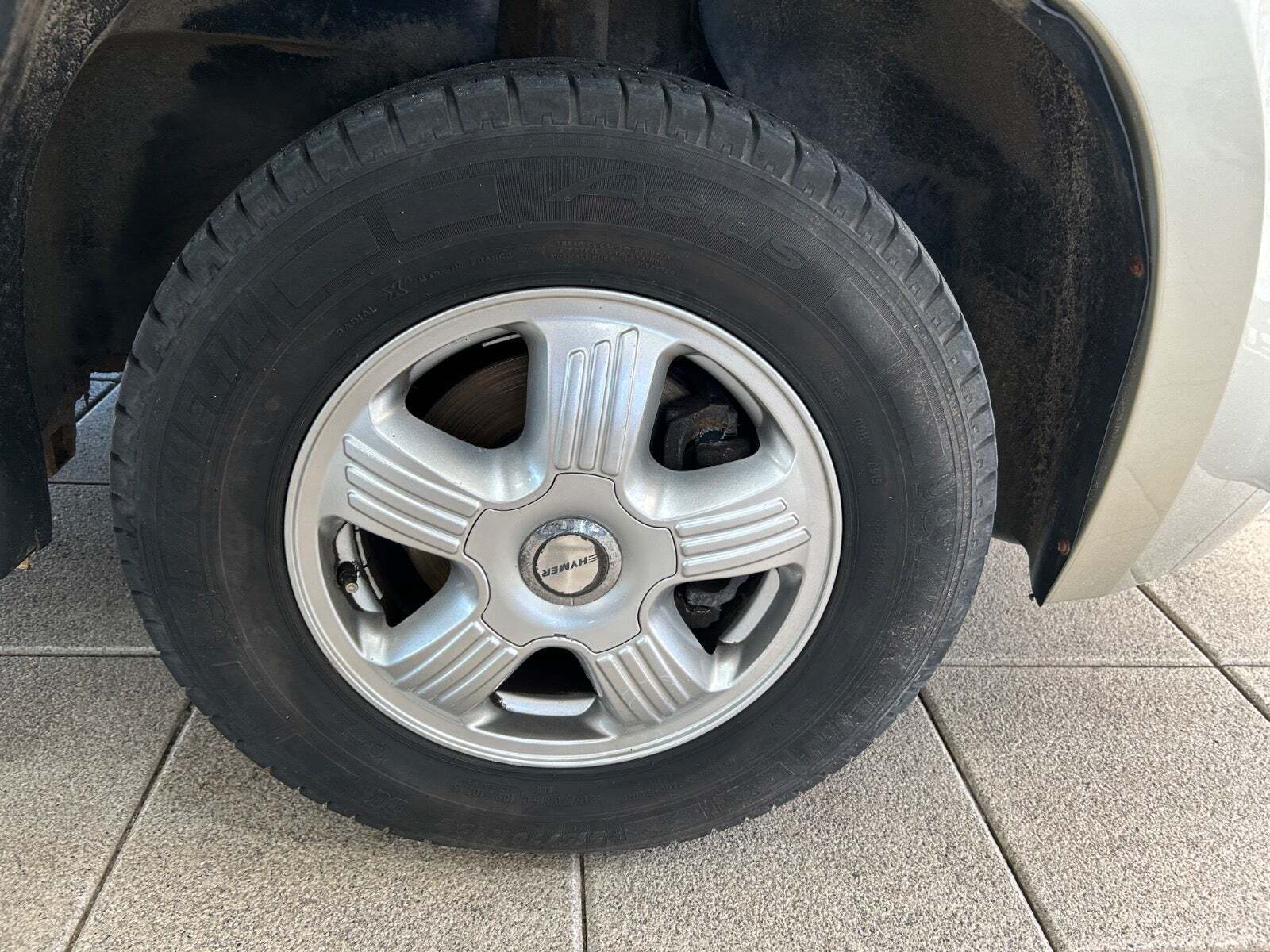 Grøn Fiat Hymer fra 2009 set udefra