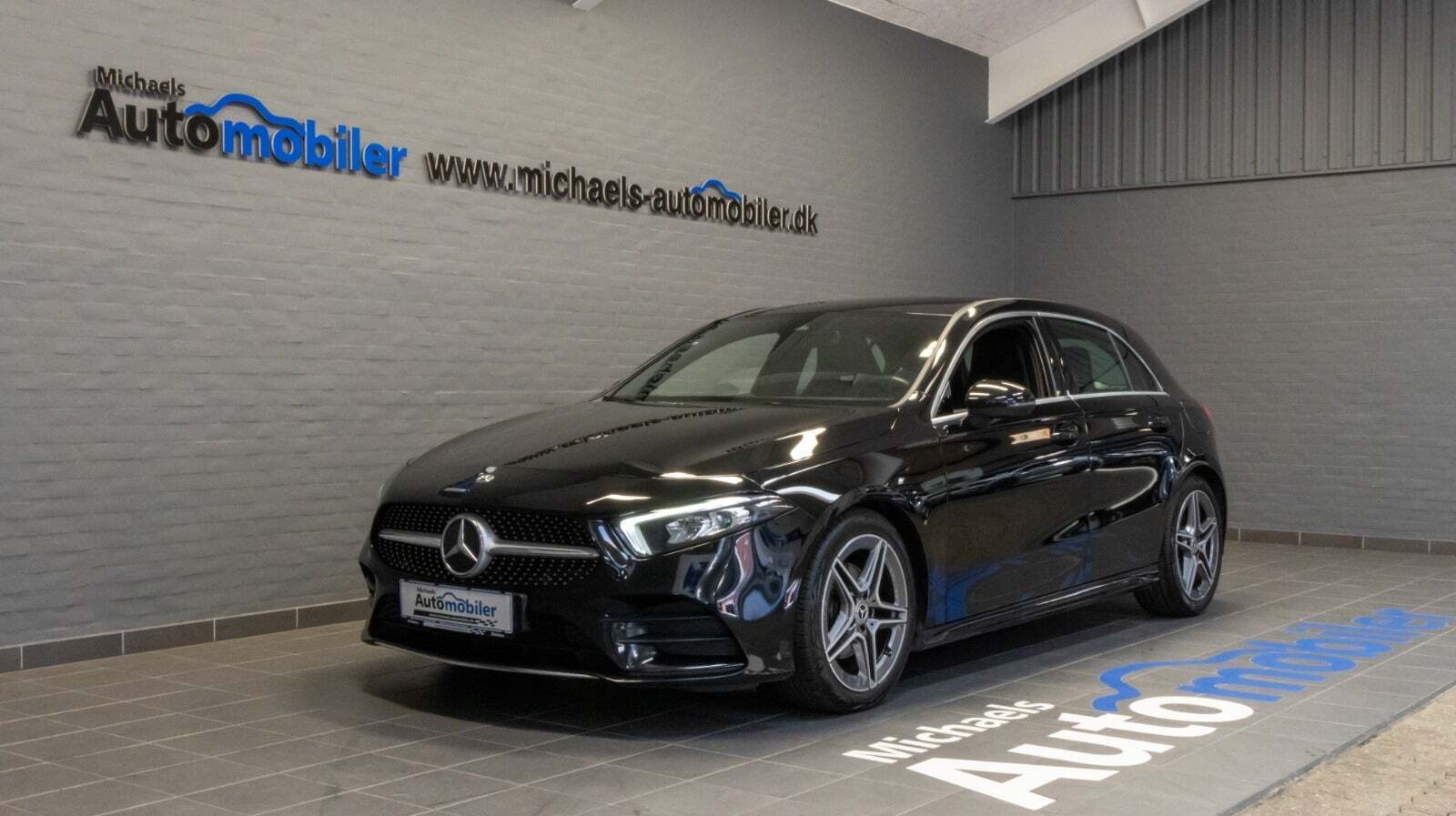 Sort Mercedes A200 d fra 2020 set udefra