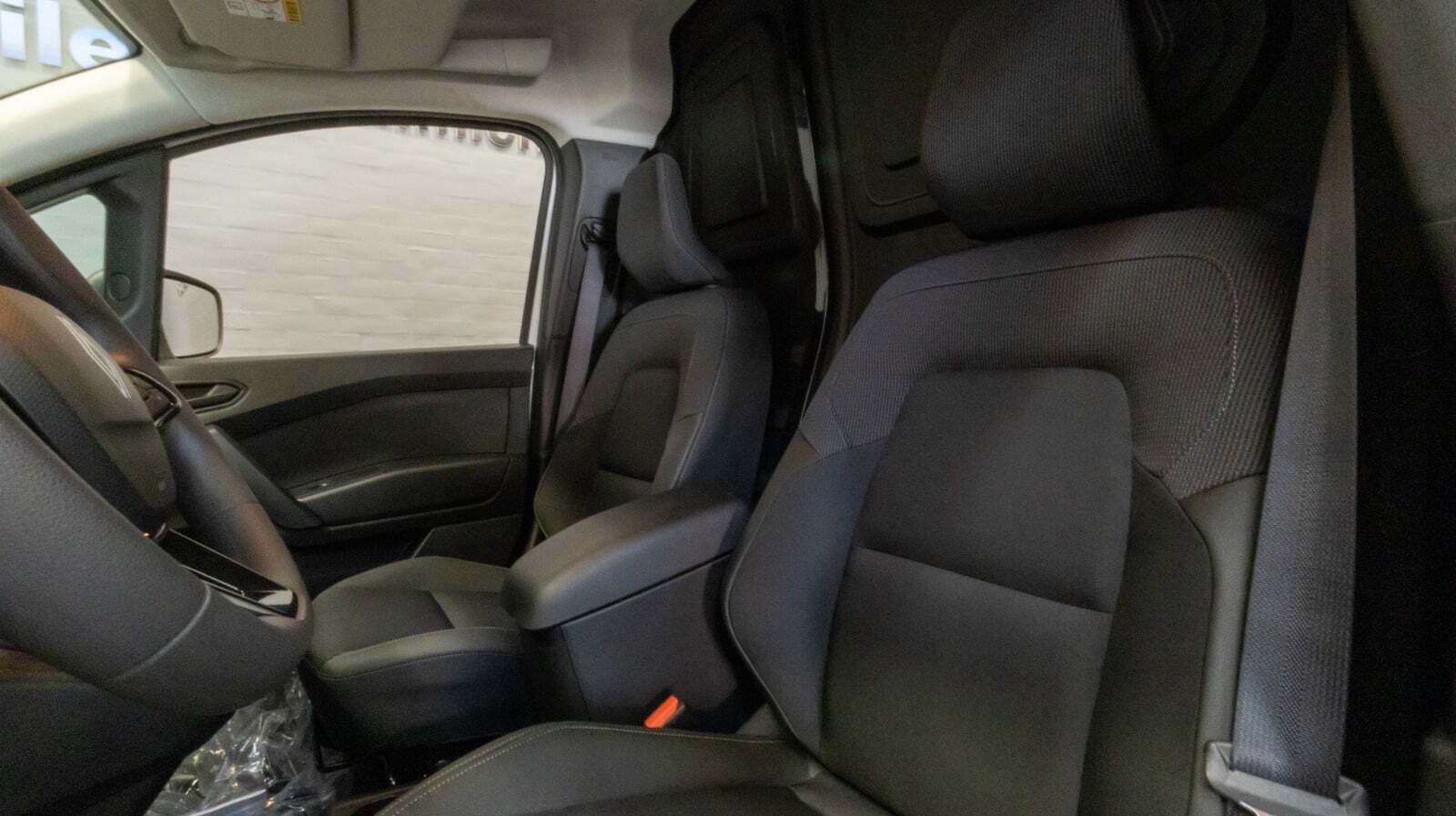 Hvid Renault Kangoo fra 2025