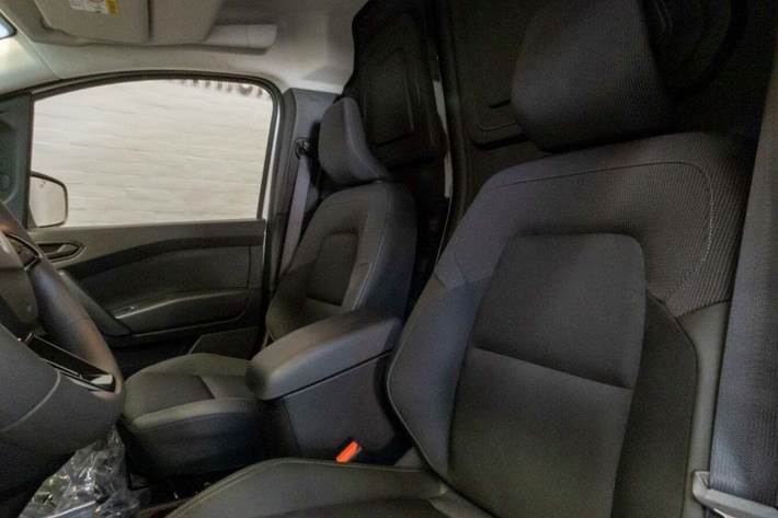 Hvid Renault Kangoo fra 2025