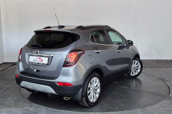 Grå Opel Mokka X fra 2017