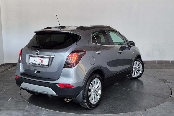 Grå Opel Mokka X fra 2017