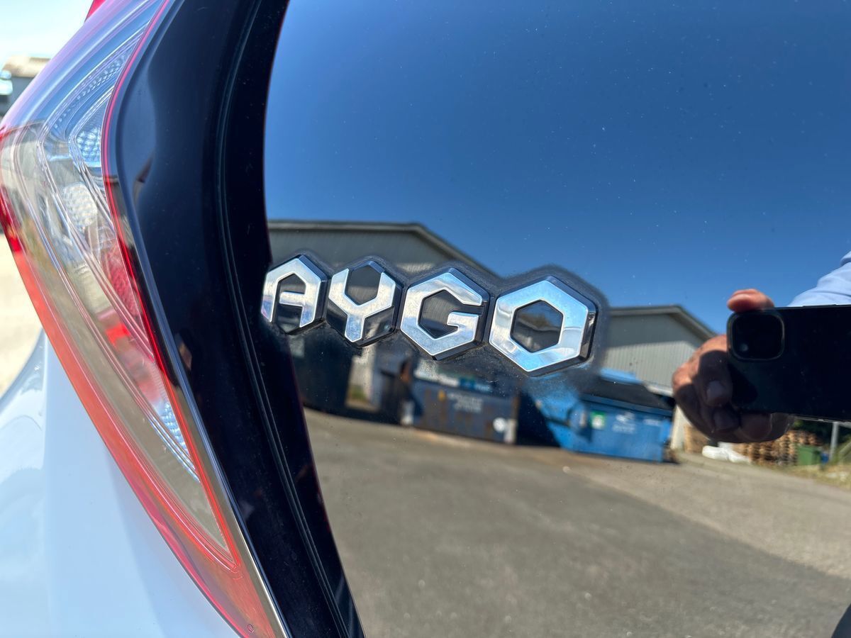 Hvid Toyota Aygo fra 2021