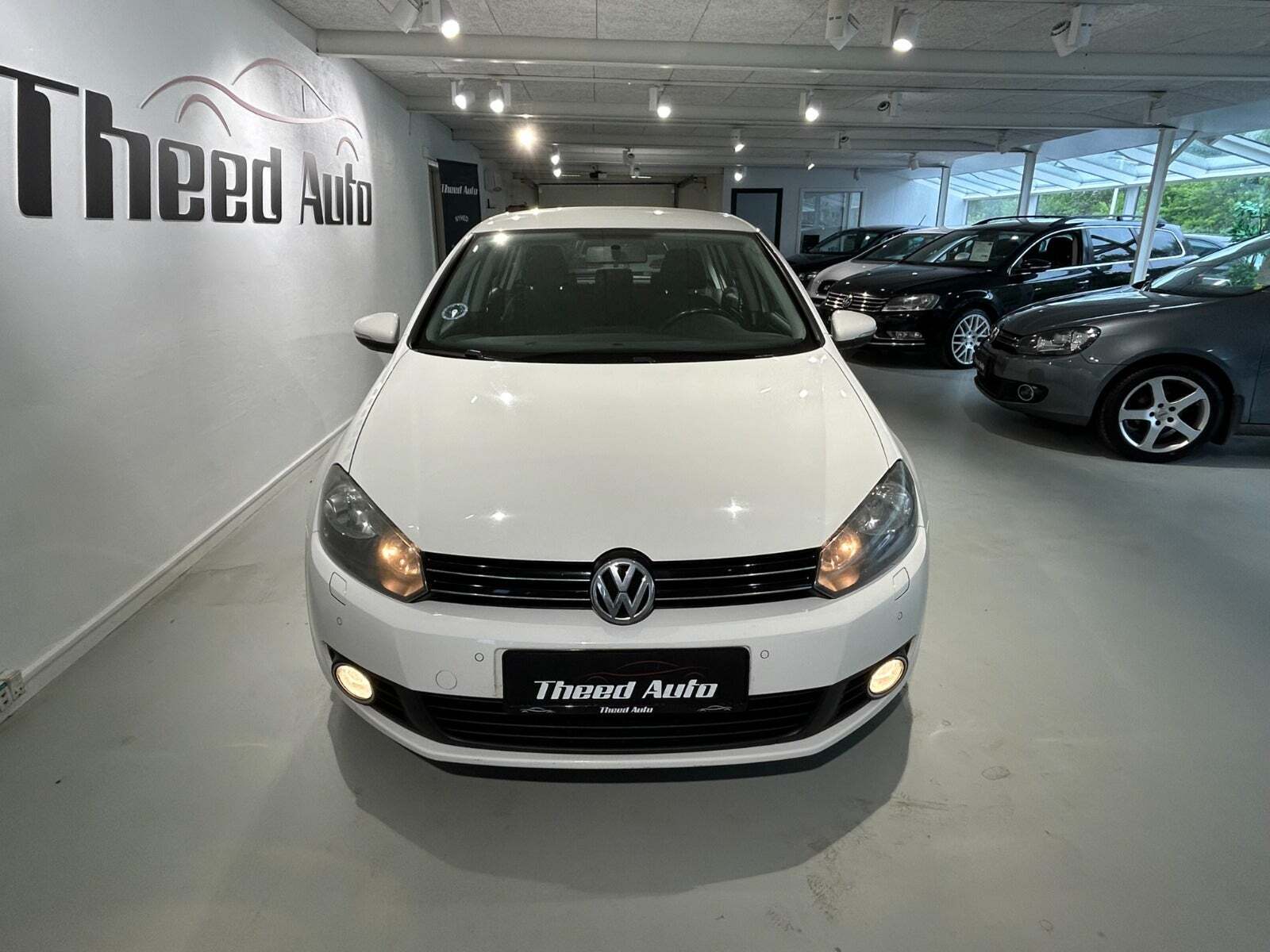 Hvid VW Golf VI fra 2010