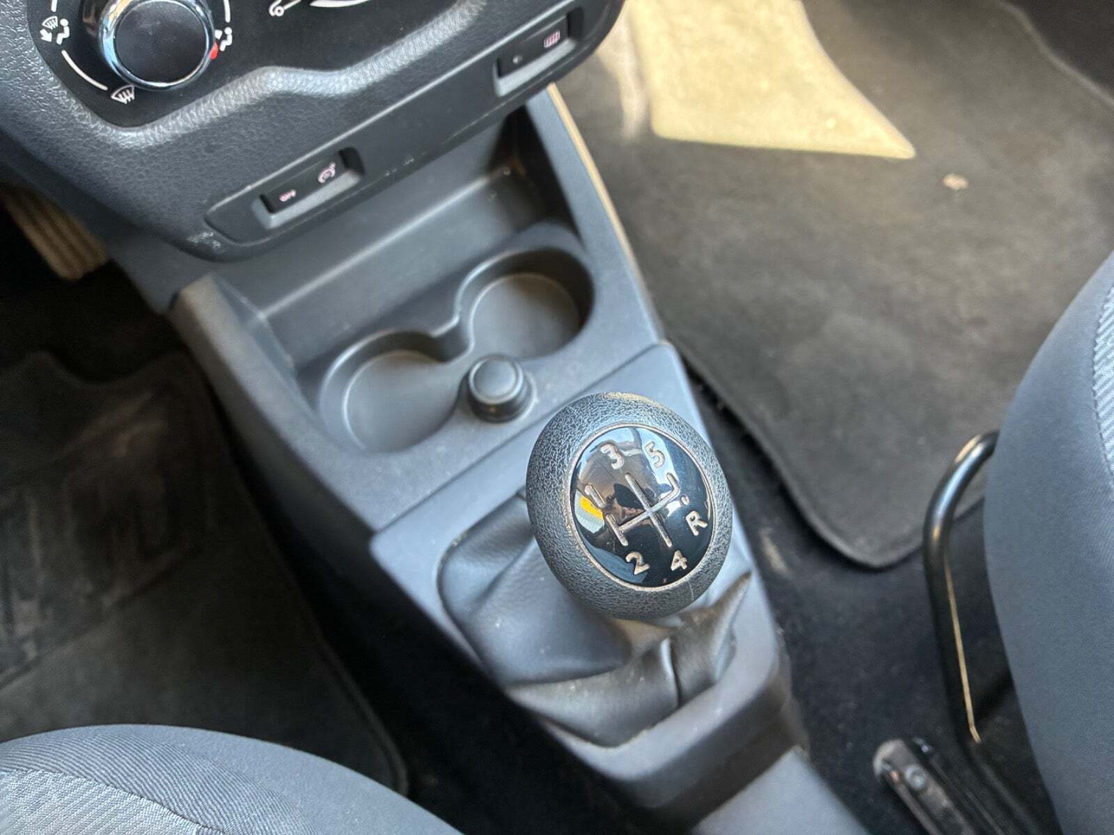 Sort Dacia Lodgy fra 2013