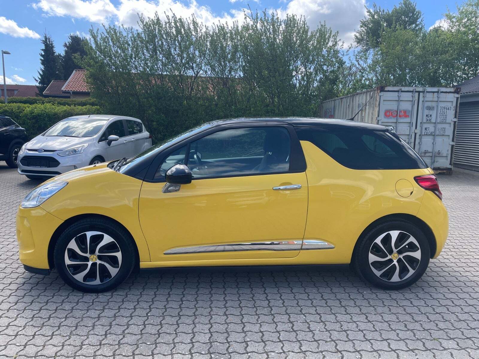 Gul DS DS 3 fra 2016