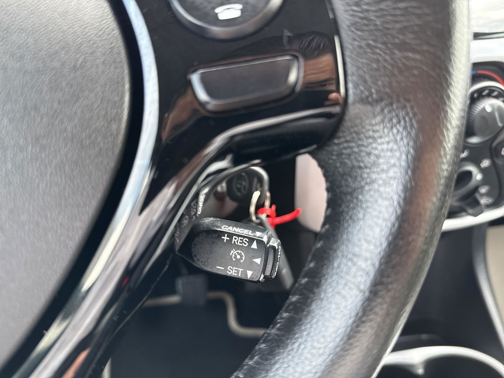 Hvid Toyota Aygo fra 2016