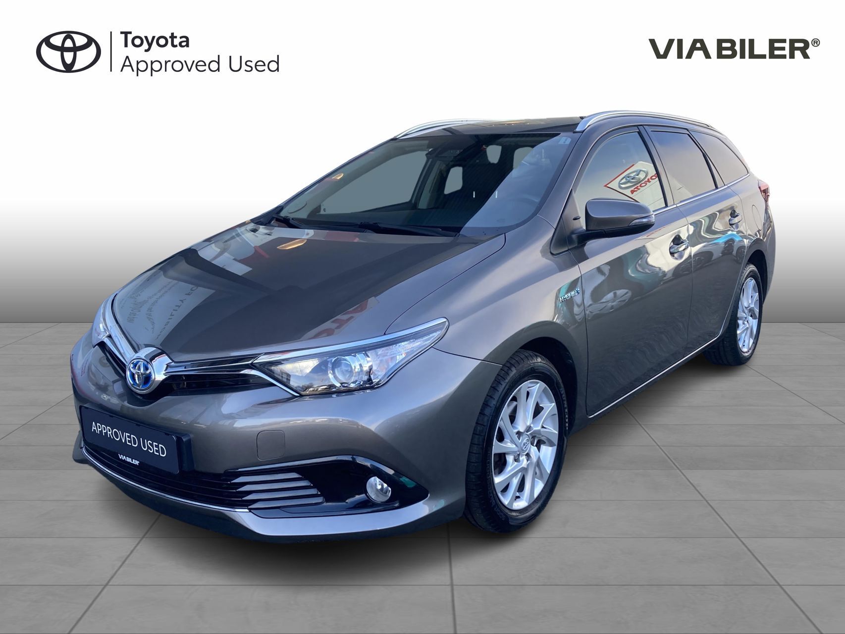 Bronze Toyota Auris fra 2017 set udefra