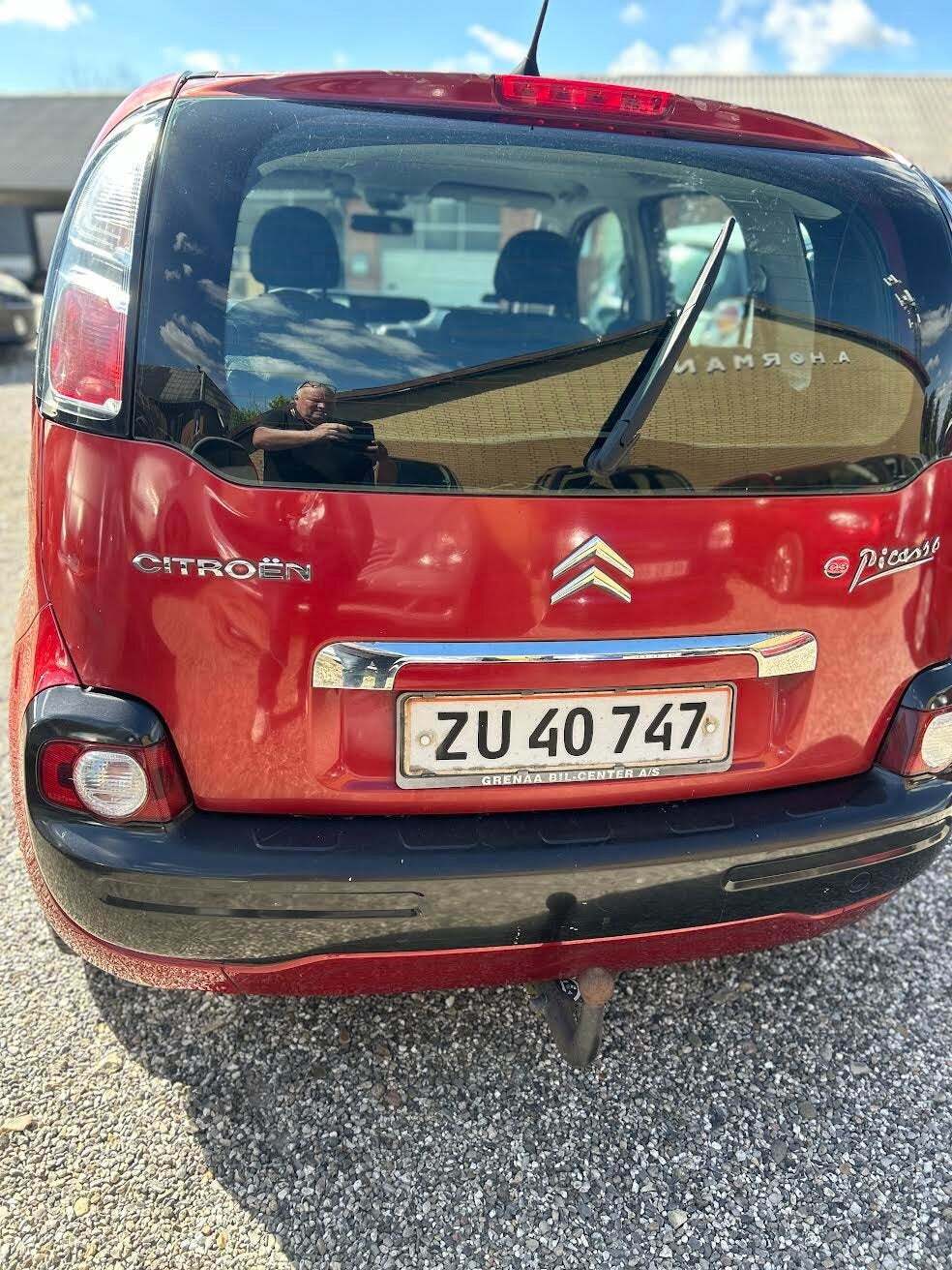 Rød Citroën C3 Picasso fra 2009