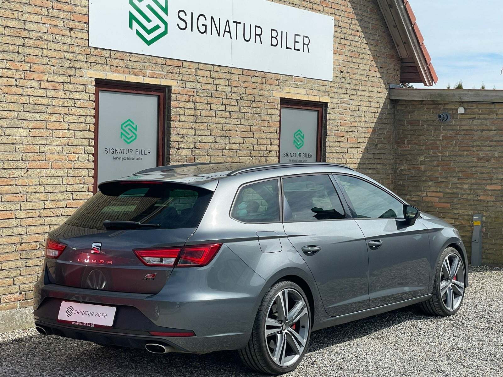 Grå Seat Leon fra 2017