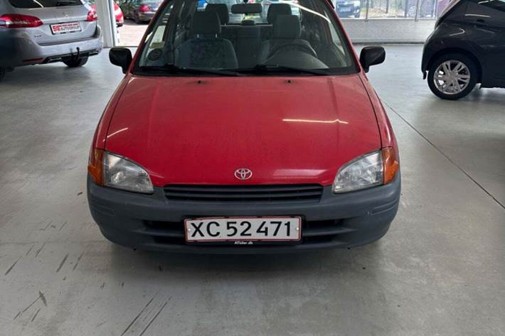 undefined Toyota Starlet fra 1998