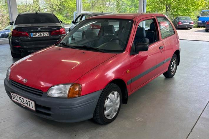 undefined Toyota Starlet fra 1998
