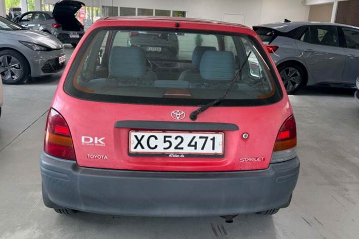 undefined Toyota Starlet fra 1998