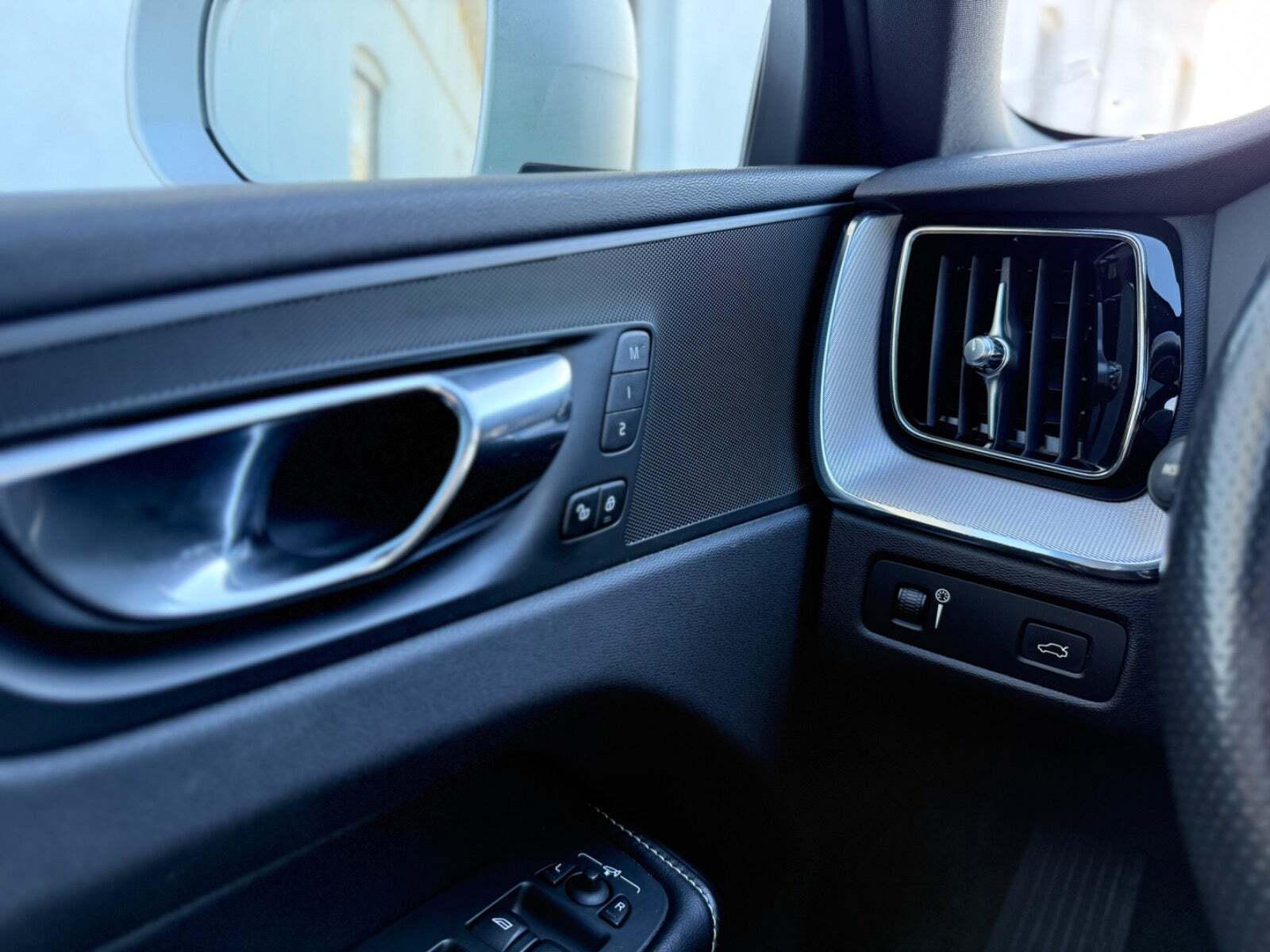 Hvid Volvo XC60 fra 2017