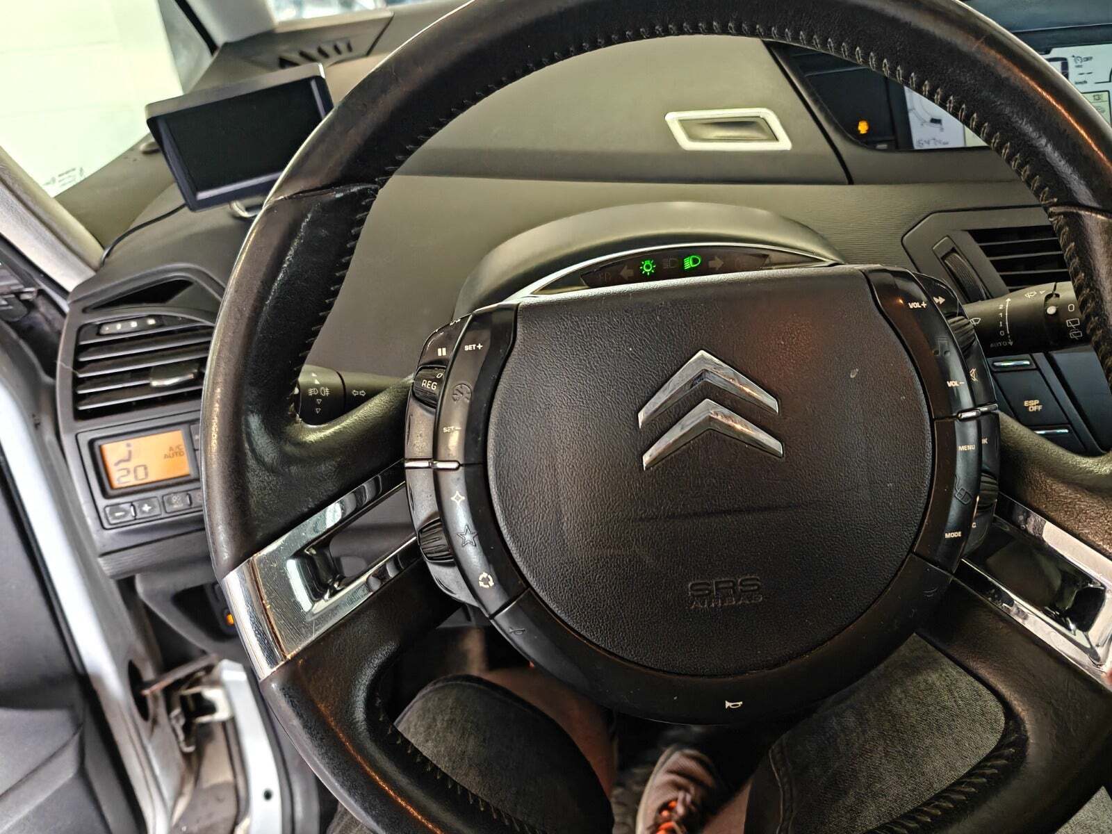 Gul Citroën Grand C4 Picasso fra 2006