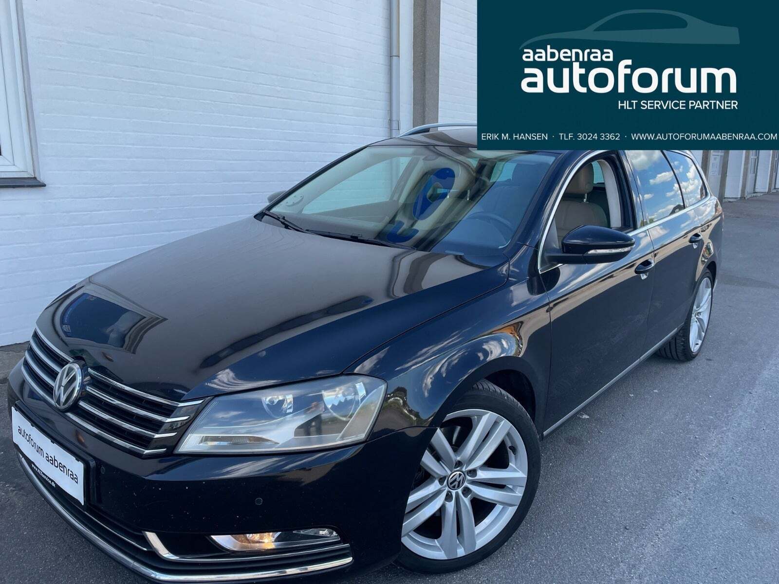 Sort VW Passat fra 2010 set udefra